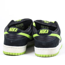 Load image into Gallery viewer, Nike SB Dunk Low Neon J Pack Sample SZ 9