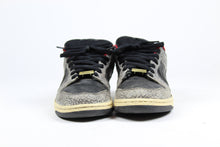 Load image into Gallery viewer, Nike SB Dunk Low Black Supreme SZ 11