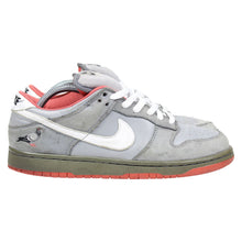 Load image into Gallery viewer, Nike SB Dunk Low Pigeon SZ 8